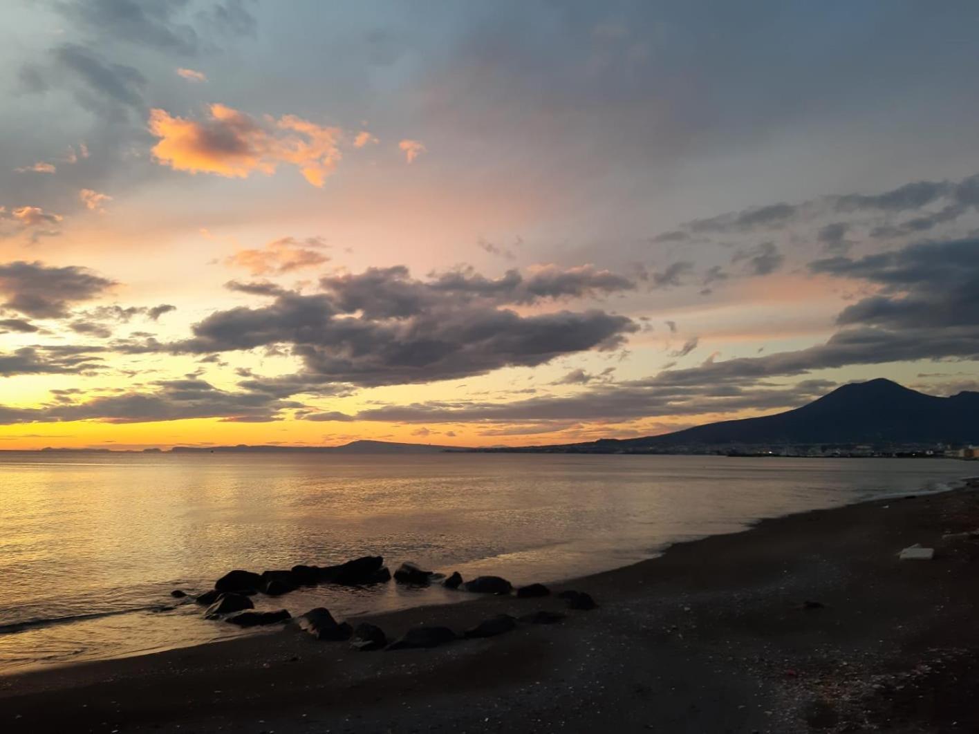 Апартаменты Casa Andrea Tra Napoli E Sorrento Кастелламмаре-ди-Стабия Номер фото